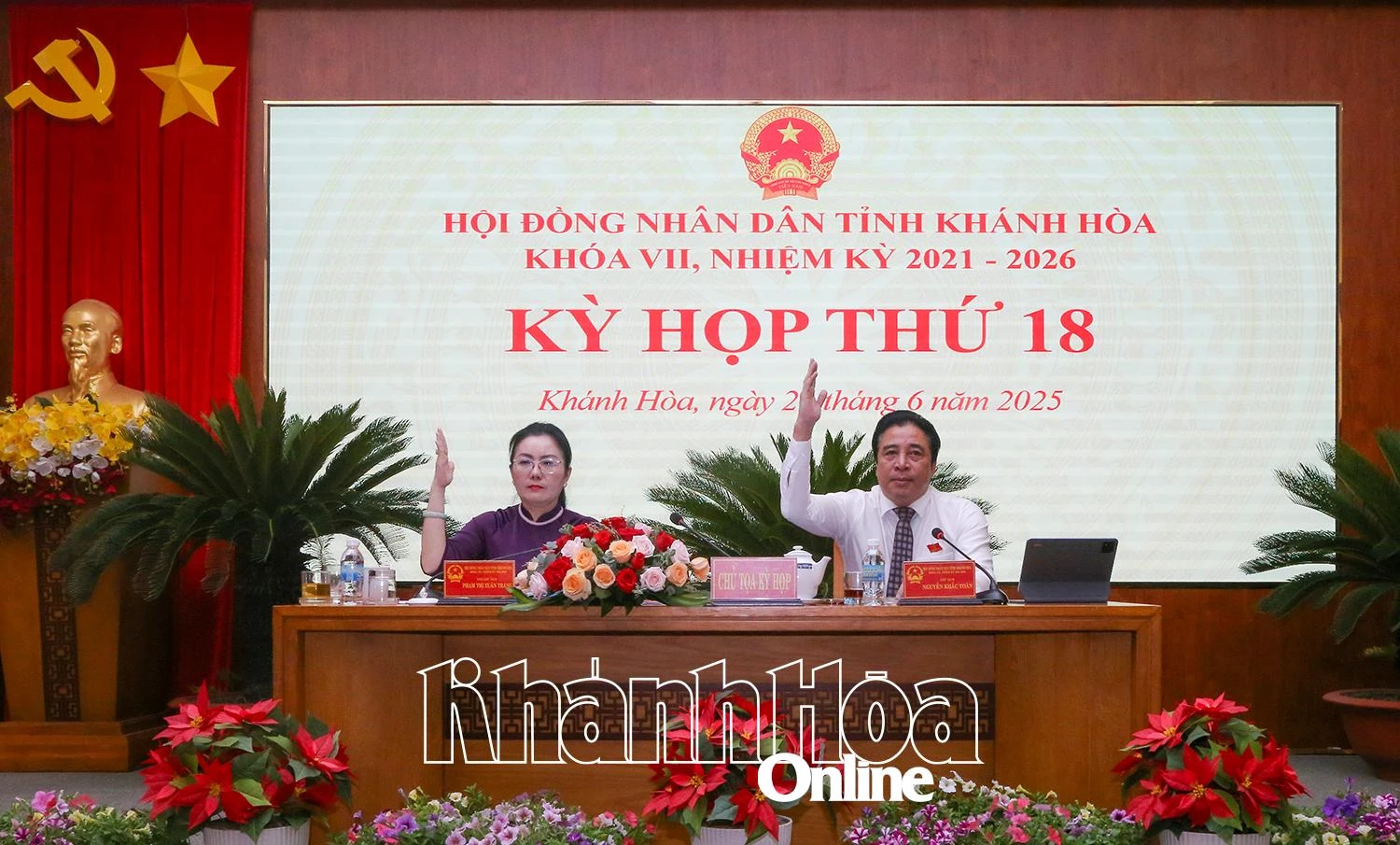 Khai mạc Kỳ họp thứ 18, HĐND tỉnh Khánh Hòa khóa VII
