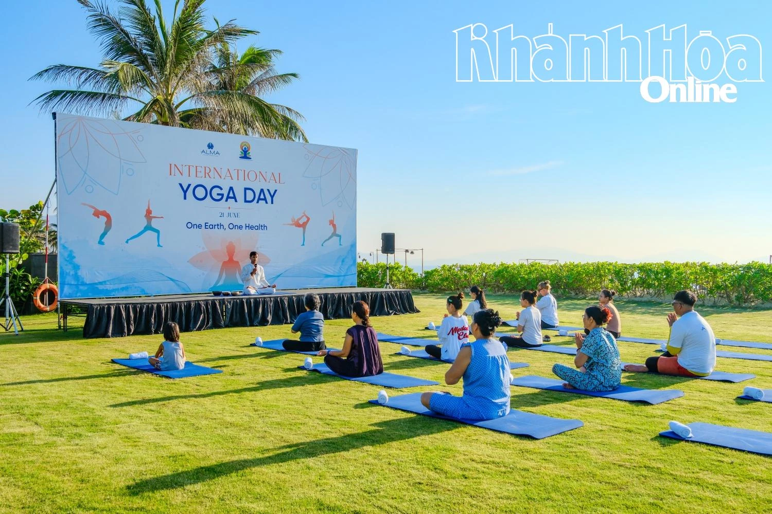 Nhiều khu nghỉ dưỡng ở Khánh Hòa hưởng ứng Ngày Quốc tế Yoga 21-6