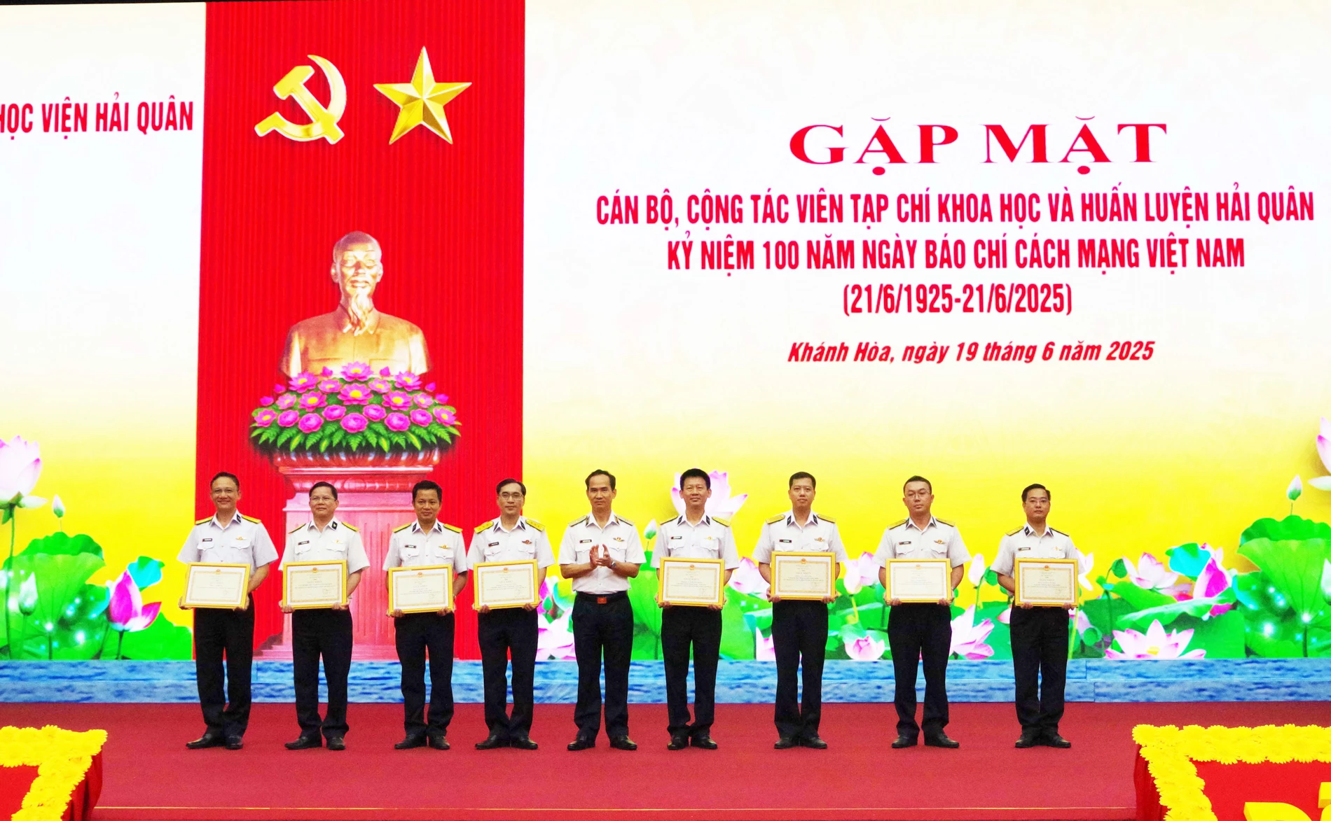 Học viện Hải quân gặp mặt kỷ niệm 100 năm Ngày Báo chí cách mạng Việt Nam