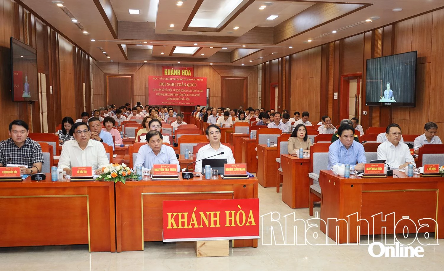 Tập huấn toàn quốc về tổ chức và hoạt động của tổ chức Đảng, chính quyền, MTTQ, các đoàn thể chính trị ở cấp xã (mới)