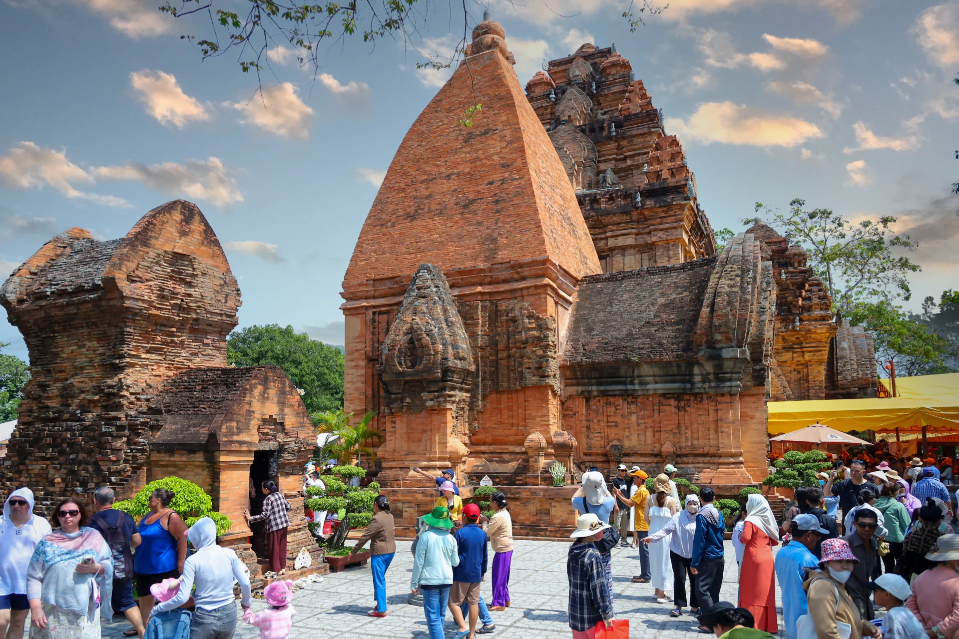 Tạo sức bật phát triển các loại hình du lịch văn hóa