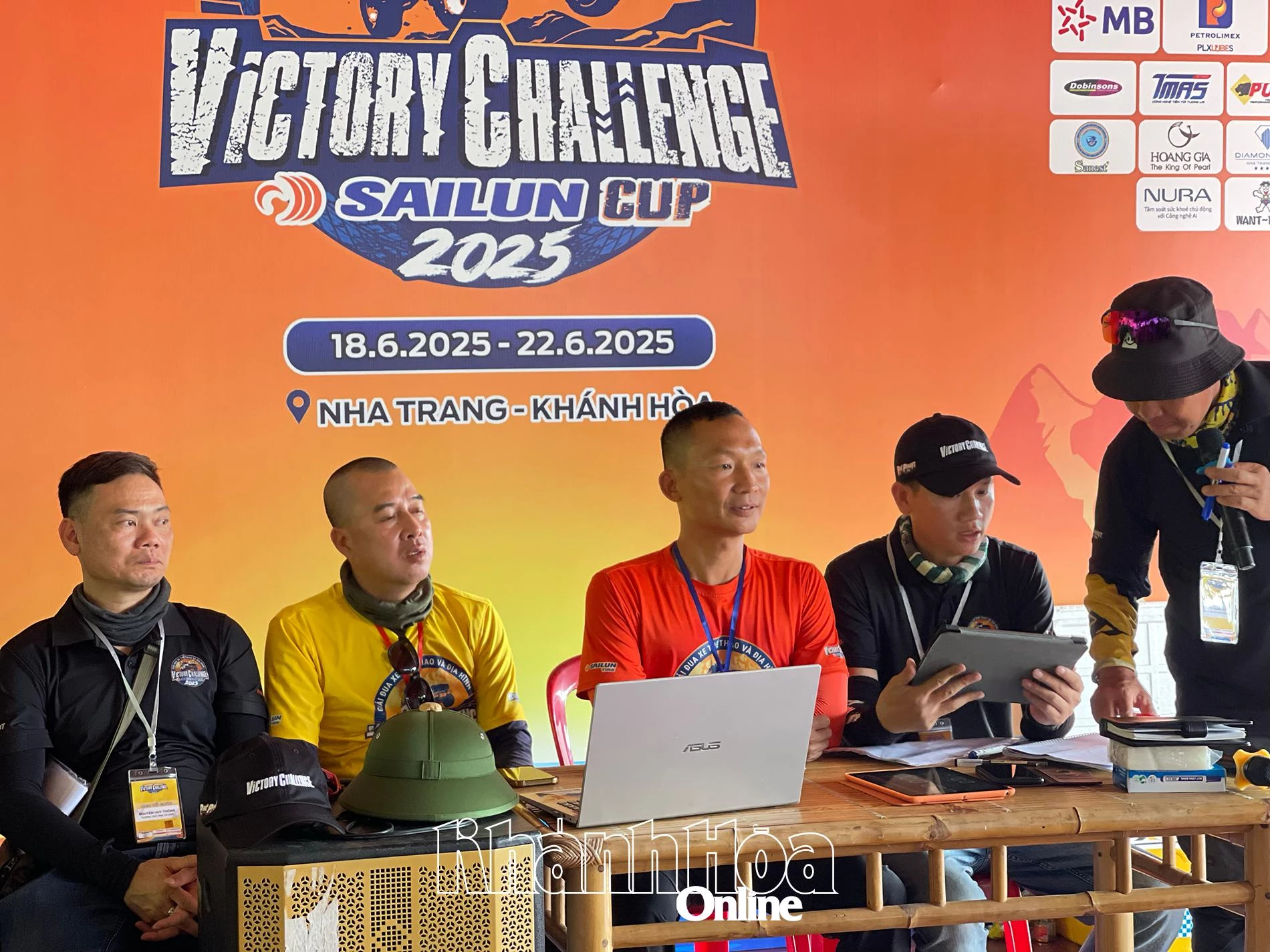 Không khí “nóng hổi” của đường đua Victory Challenge Sailun Cup 2025 ngày thi đấu đầu tiên