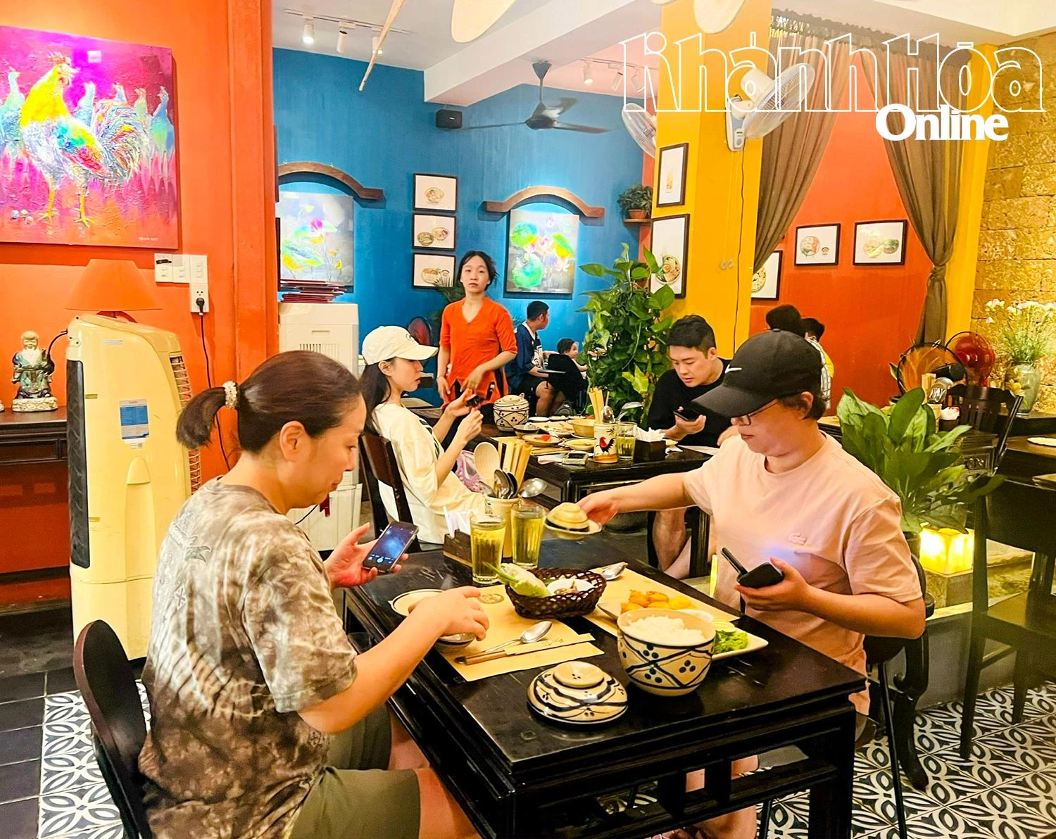 Sống chậm giữa phố biển