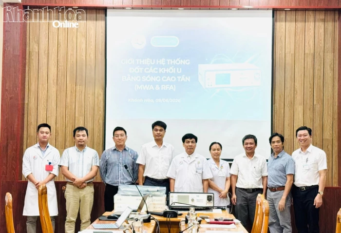 Cập nhật kỹ thuật đốt khối u bằng sóng cao tần và vi sóng