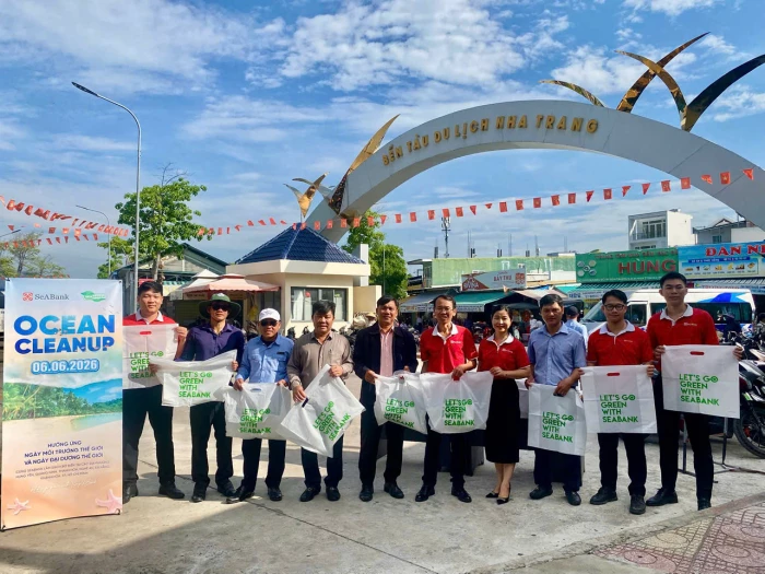 Ban Quản lý vịnh Nha Trang, Ngân hàng SeABank - Chi nhánh Khánh Hòa ra quân hưởng ứng Ngày Môi trường thế giới