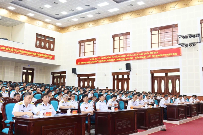 Học viện Hải quân hoàn thành tốt nhiệm vụ 6 tháng đầu năm