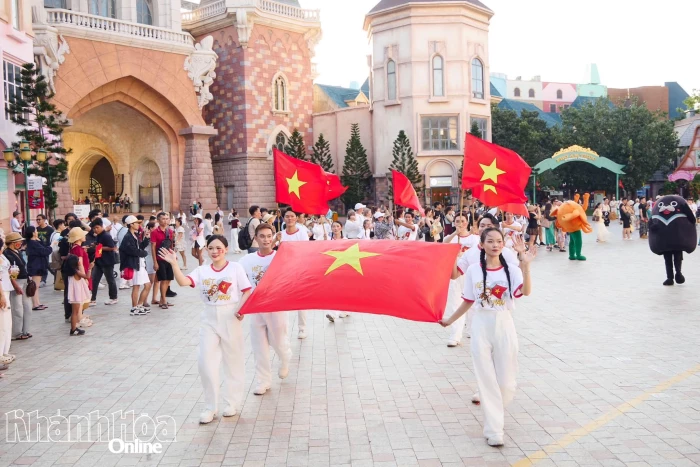Kiến tạo hệ sinh thái du lịch Khánh Hòa hiện đại, bản sắc