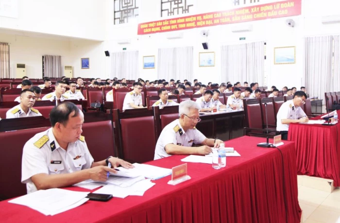 Quân chủng Hải quân kiểm tra chuyên sâu cán bộ hải đội, tàu và phúc tra sĩ quan cấp phân đội tại Khánh Hòa
