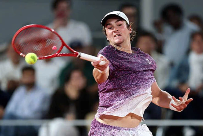 Roland Garros: "Thần đồng" Fonseca viết tiếp câu chuyện cổ tích