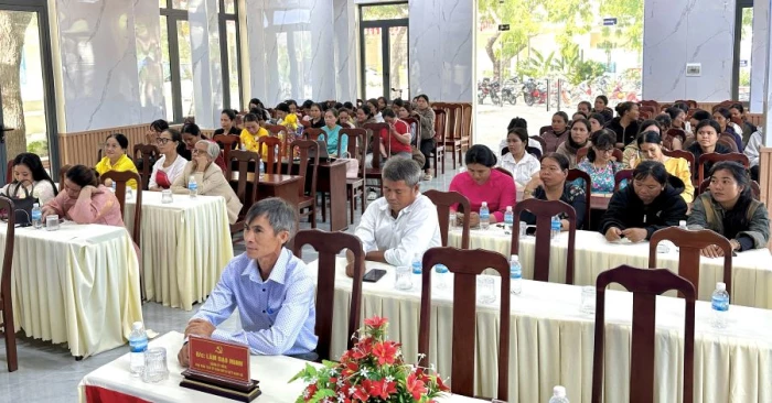 Hội Liên hiệp Phụ nữ xã Nam Cam Ranh tuyên truyền phòng, chống bạo lực gia đình năm 2026