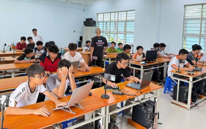 Phường Cam Ranh gặp mặt các đội tham gia Cuộc thi Sáng tạo Robotics tỉnh Khánh Hòa lần thứ I
