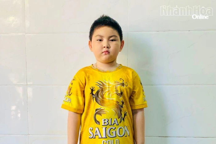 Mong những tấm lòng giúp đỡ cháu bé bị ung thư máu