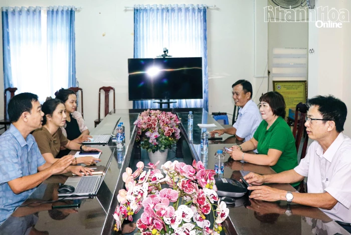 Những giọt hồng lan tỏa yêu thương