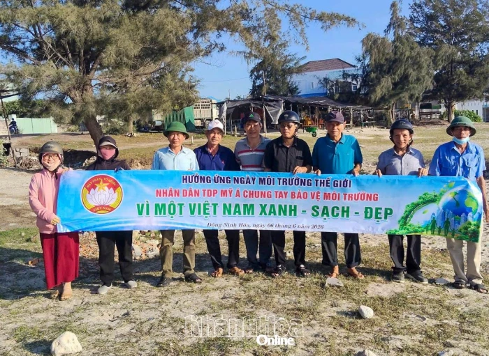 Phường Đông Ninh Hòa ra quân hưởng ứng phong trào Toàn dân chung tay bảo vệ môi trường