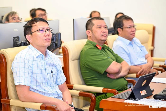 Tăng cường theo dõi, đôn đốc, hướng dẫn cập nhật dữ liệu lên IOC Khánh Hòa