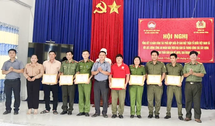 Tổng kết 10 năm phối hợp thực hiện phong trào "Toàn dân bảo vệ an ninh Tổ quốc" ở xã Bắc Khánh Vĩnh