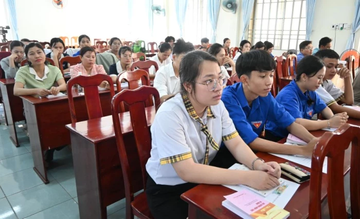 Trung tâm Chính trị xã Thuận Bắc khai giảng lớp bồi dưỡng nhận thức về Đảng khóa III