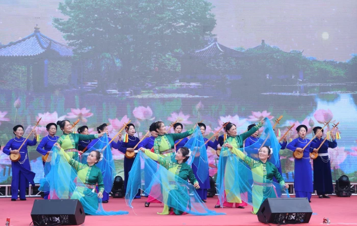 Chương trình giao lưu nghệ thuật “Về với Nha Trang”