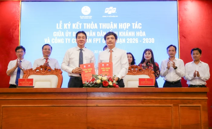 UBND tỉnh Khánh Hòa ký kết thỏa thuận hợp tác với Tập đoàn FPT
