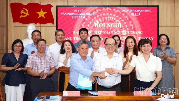 Bàn giao, tiếp nhận nguyên trạng Làng trẻ em SOS Nha Trang về Sở Y tế quản lý