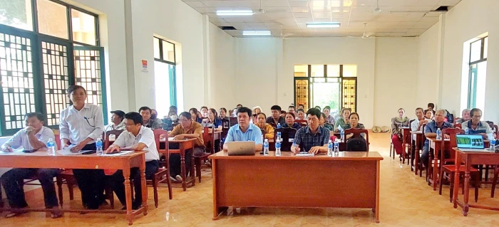 Chuyển giao quy trình quản lý tổng hợp sâu bệnh hại cây măng tây xanh