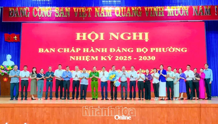 Ban Chấp hành Đảng bộ phường Nha Trang thống nhất bầu ông Trần Xuân Tây giữ chức vụ Bí thư Đảng ủy phường