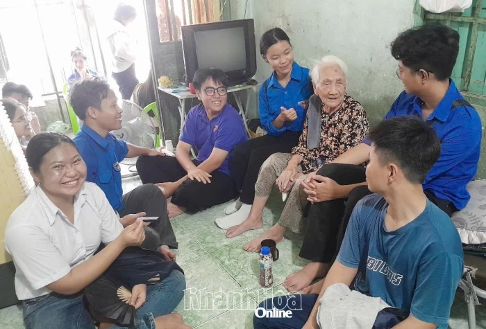 Đoàn phường Ninh Chử tham gia lưu giữ, tuyên truyền những câu chuyện thời hoa lửa