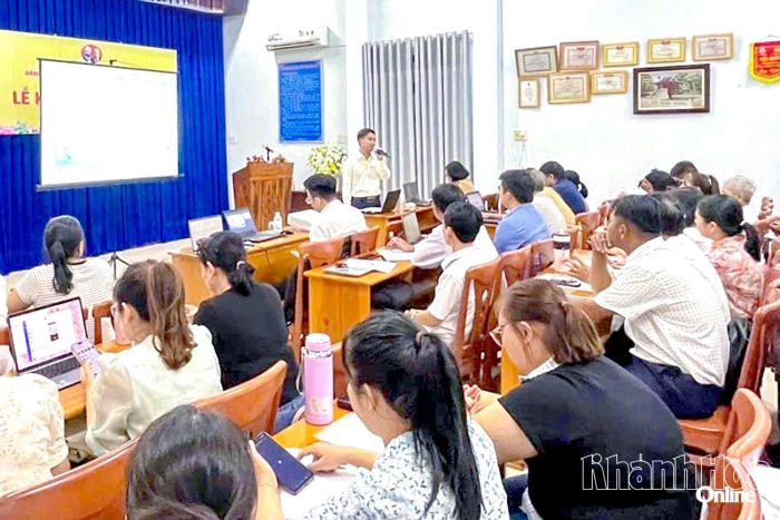 Tập huấn báo cáo định kỳ hoạt động phòng, chống HIV/AIDS