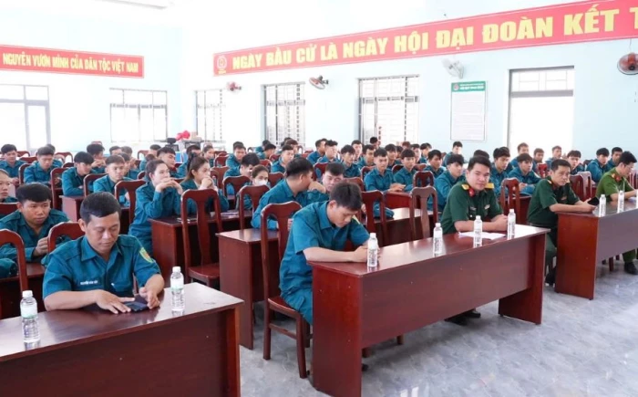 Xã Vạn Thắng khai mạc huấn luyện dân quân năm thứ nhất, đợt 3 năm 2026
