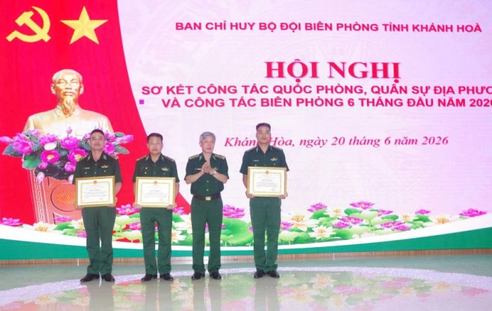 Hội nghị sơ kết công tác quốc phòng, quân sự địa phương và công tác biên phòng