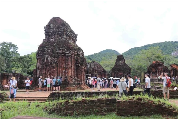 Nửa đầu năm 2025, Việt Nam đón gần 10,7 triệu lượt khách quốc tế