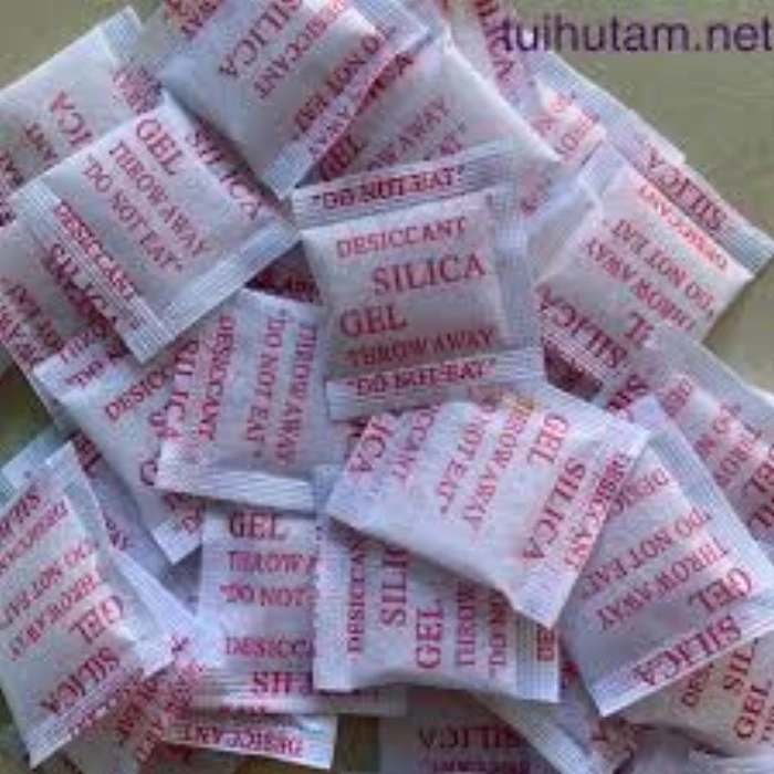 Lợi ích bất ngờ từ gói hút ẩm trong cuộc sống