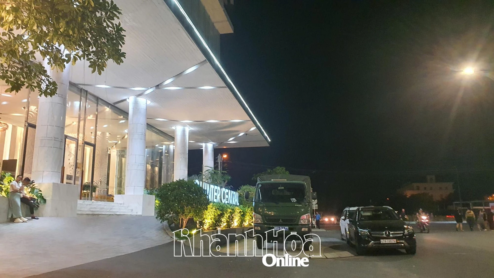 Bộ Công an đồng loạt kiểm tra 2 cơ sở kinh doanh dịch vụ massage có biểu hiện hoạt động mại dâm ở Nha Trang