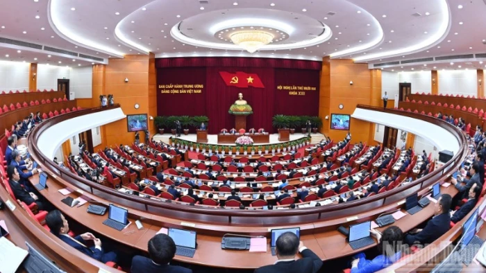 Ngày làm việc thứ nhất Hội nghị Trung ương 12 khóa XIII