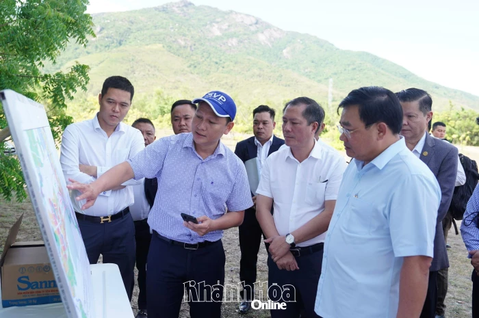 Phó Chủ tịch UBND tỉnh Trịnh Minh Hoàng kiểm tra công tác giải phóng mặt bằng các khu công nghiệp