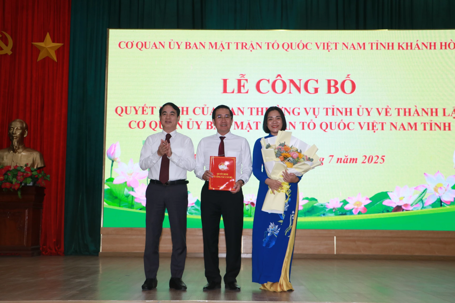 Công bố quyết định thành lập Cơ quan UBMTTQ Việt Nam tỉnh Khánh Hòa