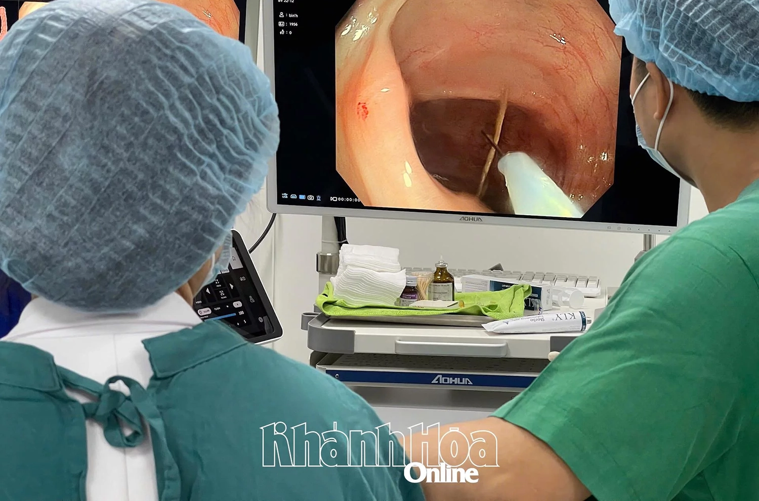 Bệnh viện 22-12: Can thiệp nội soi gắp thành công 3 chiếc xương dài trong đại tràng bệnh nhân