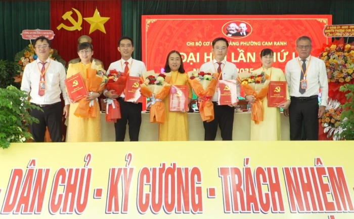 Đại hội Chi bộ Cơ quan Đảng phường Cam Ranh lần thứ I, nhiệm kỳ 2025 - 2030