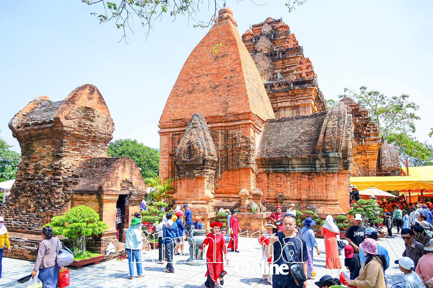 Tự hào di sản văn hóa nghìn năm