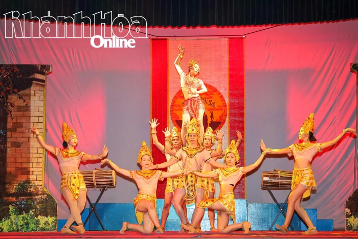 Ra mắt chương trình biểu diễn nghệ thuật đường phố “Về miền di sản”