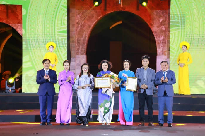Hưởng ứng Giải Báo chí về phát triển văn hóa và xây dựng người Hà Nội thanh lịch, văn minh