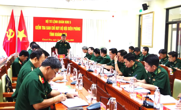 Tư lệnh Quân khu 5 kiểm tra Ban Chỉ huy Bộ đội Biên phòng tỉnh Khánh Hòa