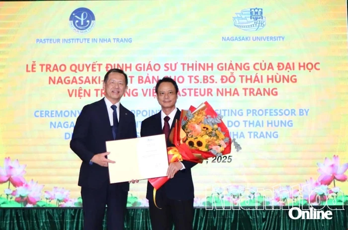 Đại học Nagasaki (Nhật Bản) trao đổi kế hoạch hợp tác nghiên cứu khoa học với Viện Pasteur Nha Trang