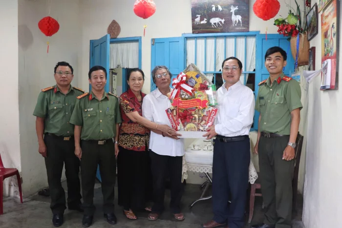 Đảm bảo an ninh vùng đồng bào Chăm