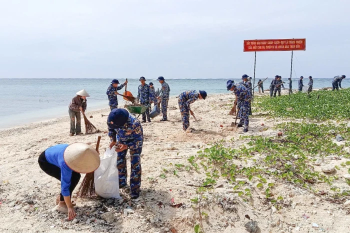 Các đơn vị quân đội ra quân "Ngày Chủ nhật xanh"