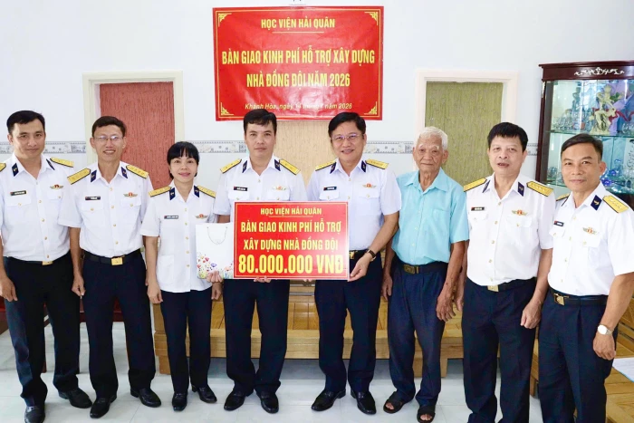 Học viện Hải quân bàn giao kinh phí hỗ trợ xây dựng Nhà đồng đội