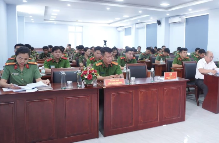 Công an xã Vạn Ninh triển khai công tác 6 tháng cuối năm 2026