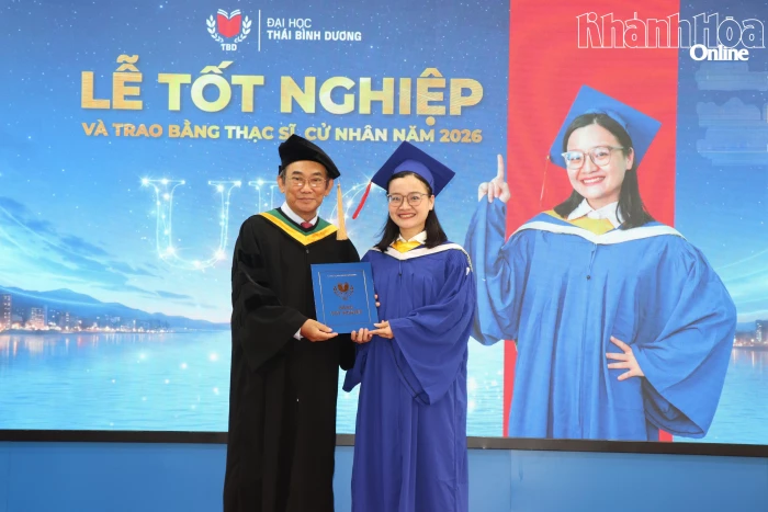 Trường Đại học Thái Bình Dương trao bằng thạc sĩ, cử nhân cho 211 học viên, sinh viên