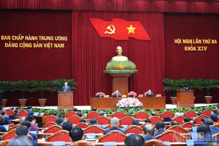 Ngày làm việc thứ hai, Hội nghị lần thứ ba, Ban Chấp hành Trung ương Đảng khóa XIV