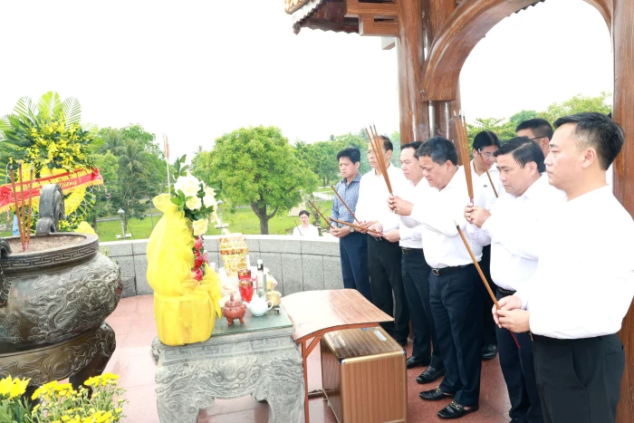 Còn mãi với non sông - Bài 3: Thành cổ Quảng Trị - Máu và hoa